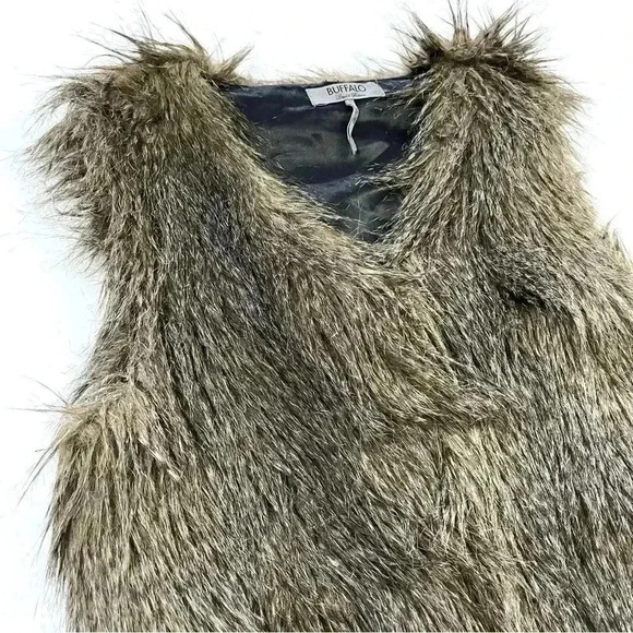Buffalo David Bitton Brown Super Plush Faux Fur 70’s V-Neck Cropped Vest Size M - Picture 7 of 16